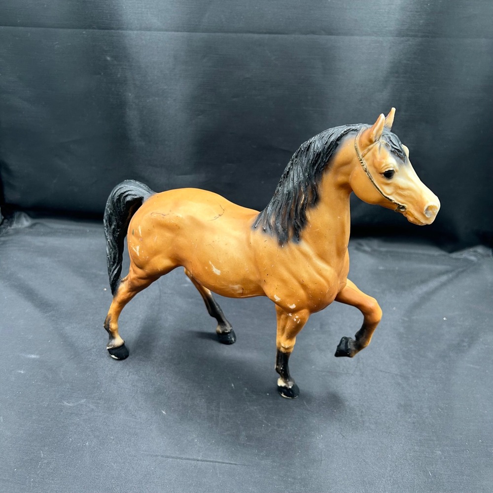 Vintage Breyer USA Cheyenne Western Horse Figurine Buckskin Black Mane Tail - Picture 1 of 7